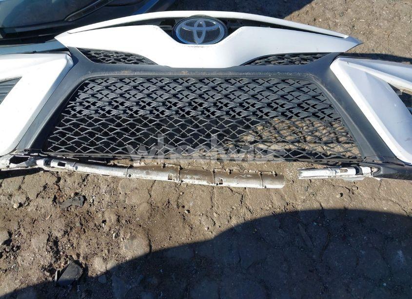 Photo 12 of 2018 Toyota Camry SE (VIN 4T1B11HK7JU083028)