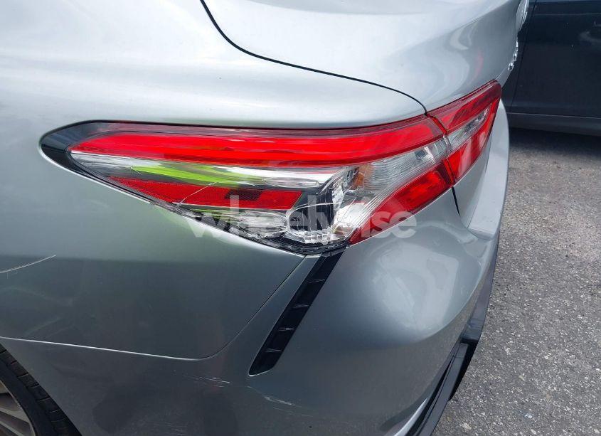 Photo 19 of 2018 Toyota Camry SE (VIN 4T1B11HK7JU099875)