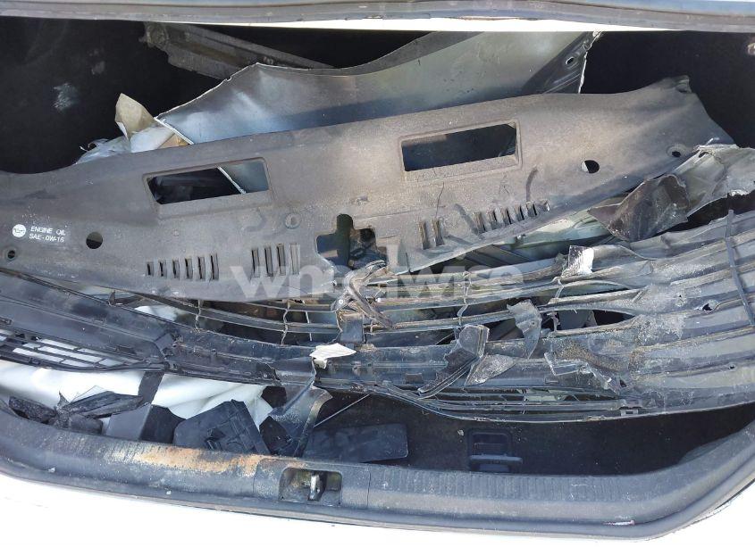 Photo 12 of 2018 Toyota Camry LE (VIN 4T1B11HK7JU100569)