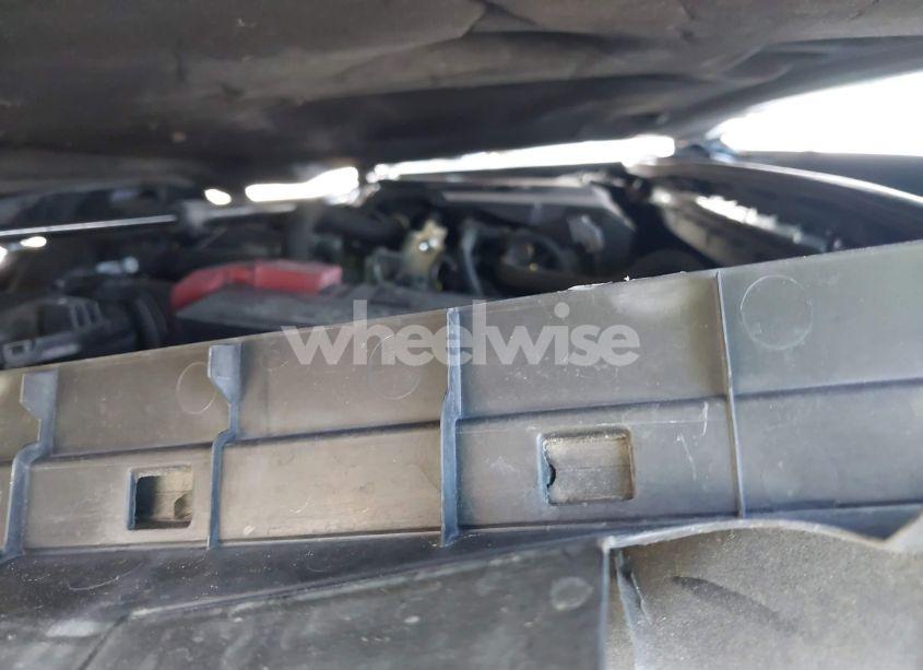 Photo 10 of 2018 Toyota Camry SE (VIN 4T1B11HK7JU101561)