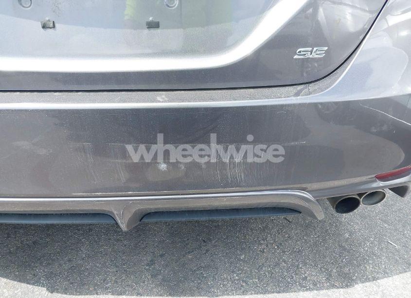 Photo 12 of 2018 Toyota Camry SE (VIN 4T1B11HK7JU101561)