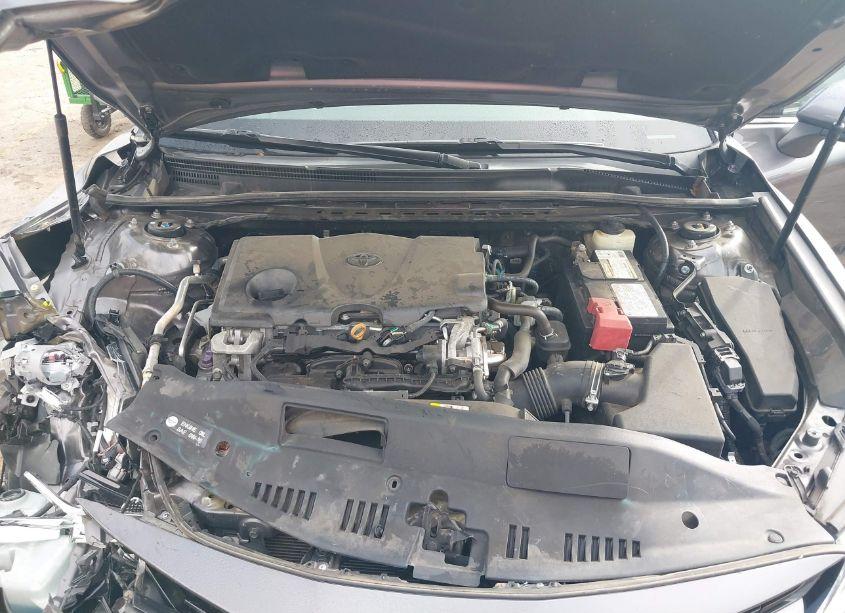 Photo 10 of 2018 Toyota Camry LE (VIN 4T1B11HK7JU109465)