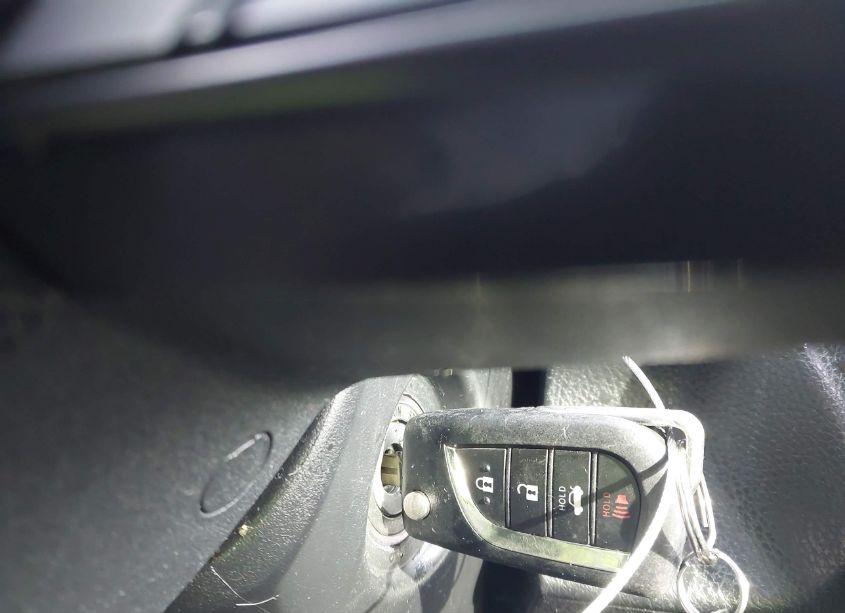 Photo 11 of 2018 Toyota Camry LE (VIN 4T1B11HK7JU110521)