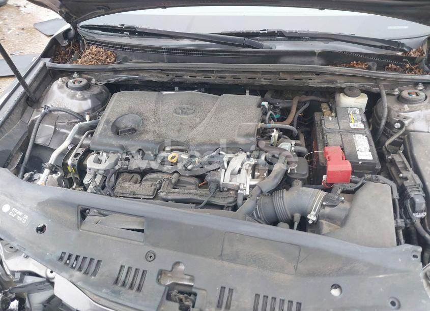 Photo 10 of 2018 Toyota Camry LE (VIN 4T1B11HK7JU147715)