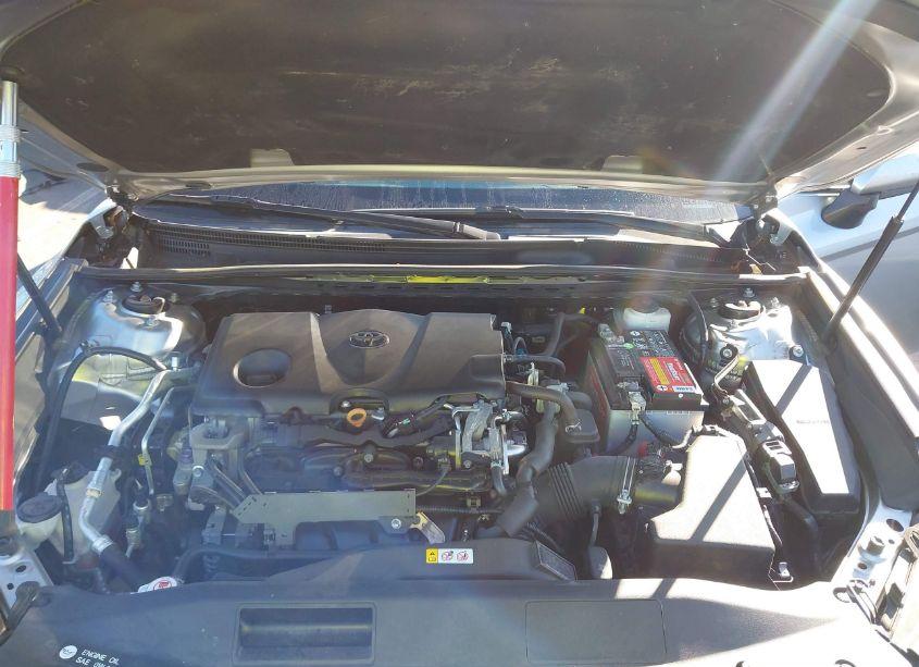 Photo 10 of 2018 Toyota Camry SE (VIN 4T1B11HK7JU154566)