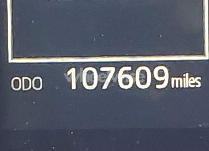 Photo 15 of 2018 Toyota Camry SE (VIN 4T1B11HK7JU530425)