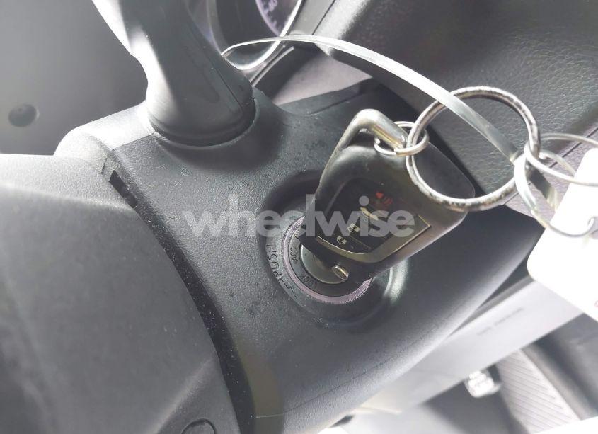 Photo 11 of 2018 Toyota Camry L (VIN 4T1B11HK7JU533177)