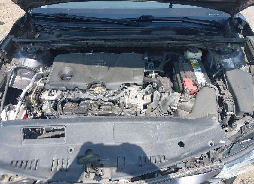 Photo 10 of 2018 Toyota Camry LE (VIN 4T1B11HK7JU535902)