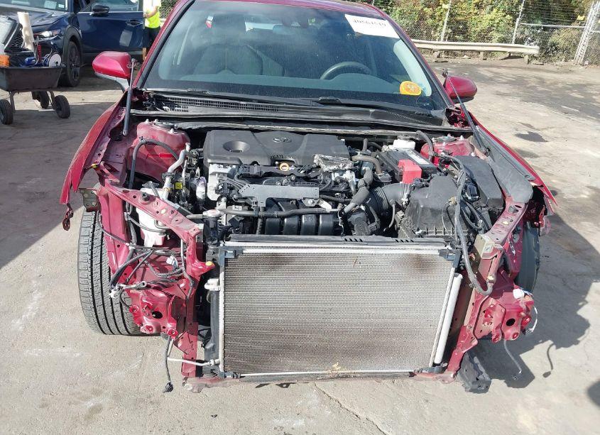 Photo 6 of 2018 Toyota Camry LE (VIN 4T1B11HK7JU588339)