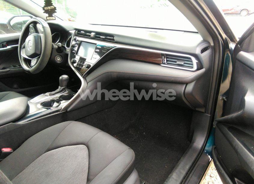 Photo 5 of 2018 Toyota Camry LE (VIN 4T1B11HK7JU588342)