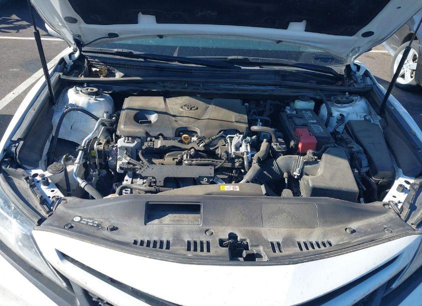 Photo 10 of 2018 Toyota Camry SE (VIN 4T1B11HK7JU589538)