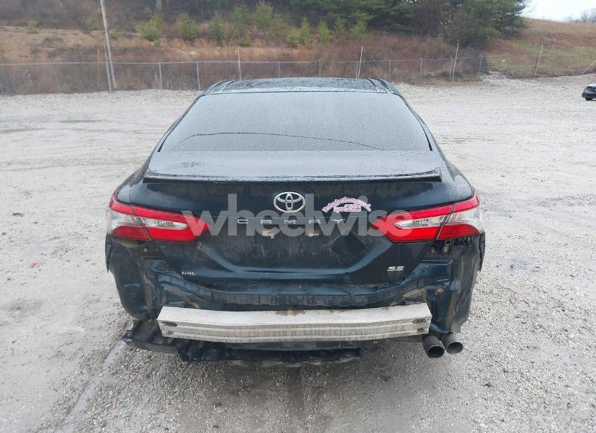 Photo 16 of 2018 Toyota Camry SE (VIN 4T1B11HK7JU593489)