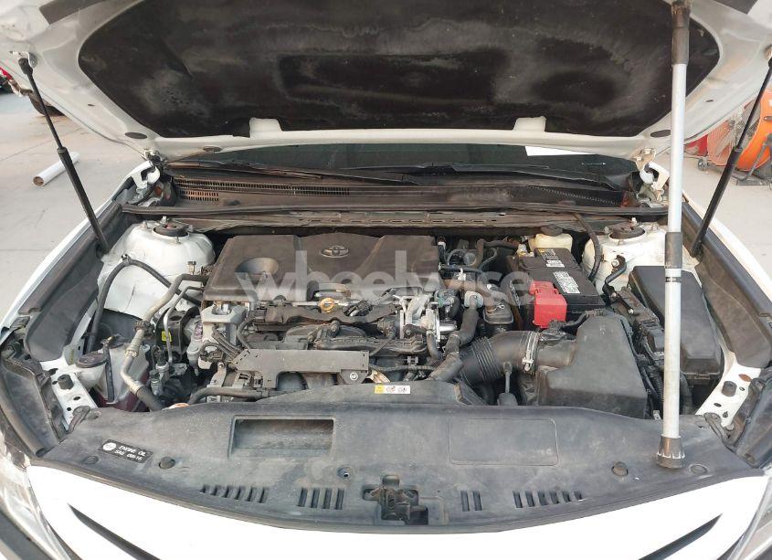 Photo 10 of 2018 Toyota Camry SE (VIN 4T1B11HK7JU596506)