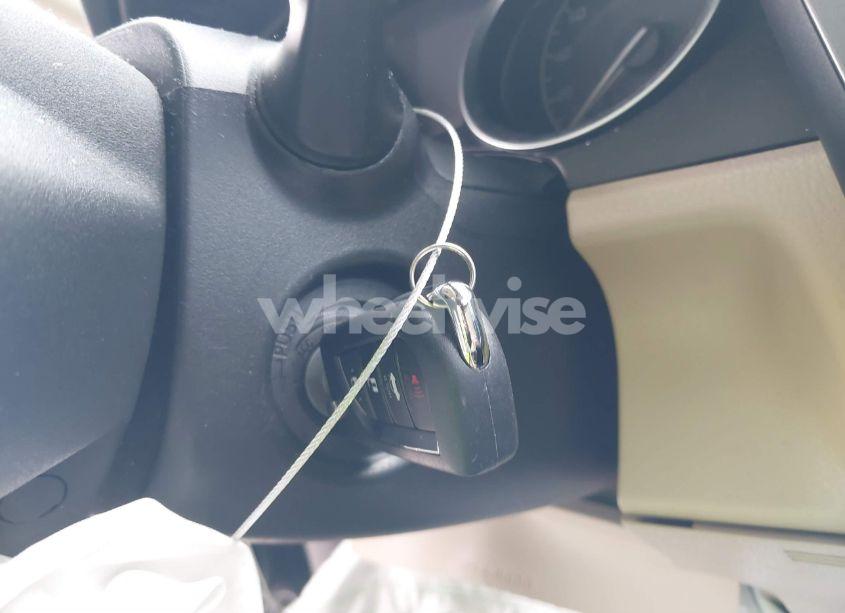 Photo 11 of 2018 Toyota Camry LE (VIN 4T1B11HK7JU605267)