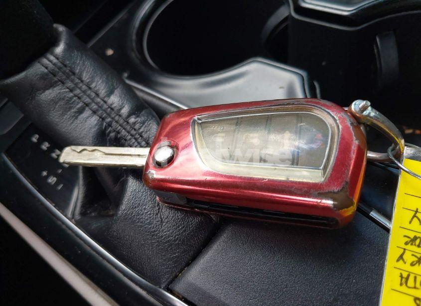 Photo 11 of 2018 Toyota Camry LE (VIN 4T1B11HK7JU609402)