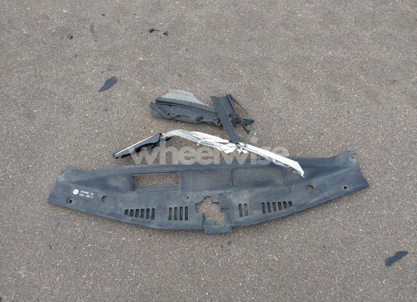 Photo 11 of 2018 Toyota Camry LE (VIN 4T1B11HK7JU613241)