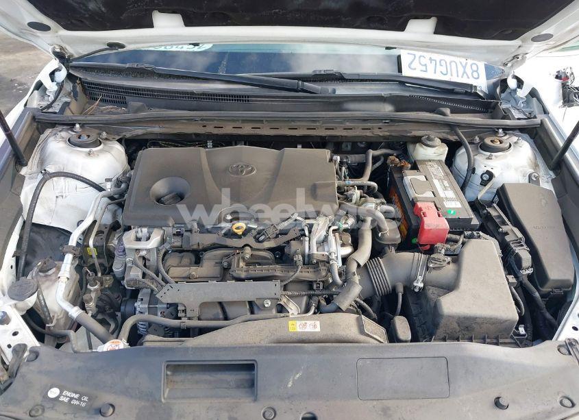 Photo 10 of 2018 Toyota Camry SE (VIN 4T1B11HK7JU652444)