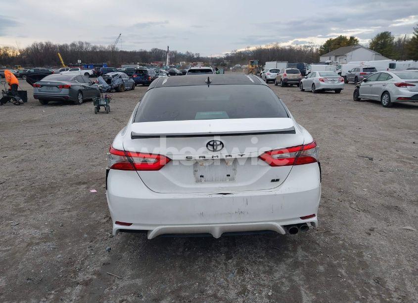 Photo 16 of 2019 Toyota Camry SE (VIN 4T1B11HK7KU163866)