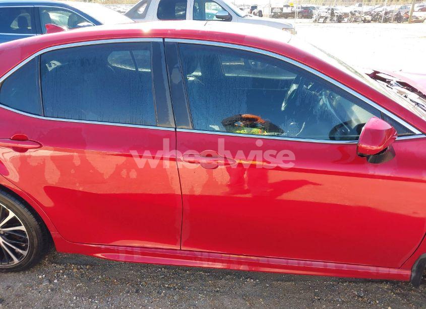 Photo 14 of 2019 Toyota Camry L/LE/XLE/SE/XSE (VIN 4T1B11HK7KU180389)