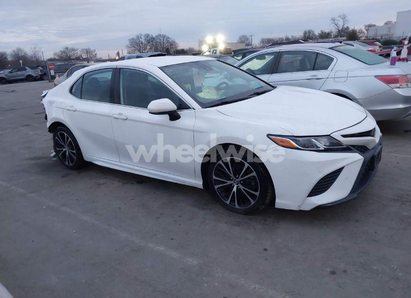 Photo 13 of 2019 Toyota Camry SE (VIN 4T1B11HK7KU187746)