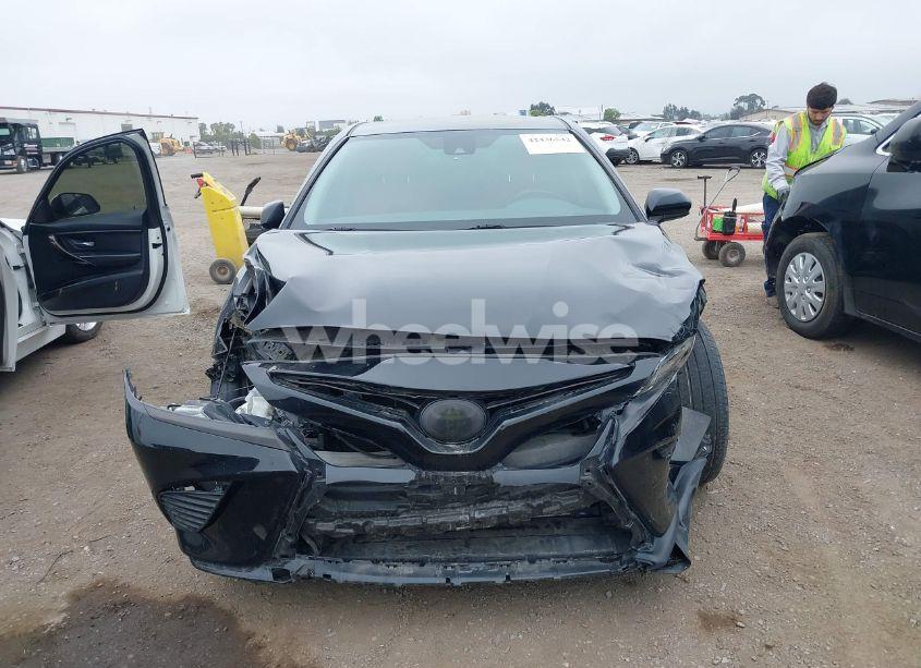 Photo 12 of 2019 Toyota Camry SE (VIN 4T1B11HK7KU210863)