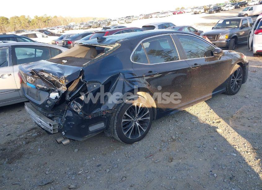 Photo 4 of 2019 Toyota Camry SE (VIN 4T1B11HK7KU213052)