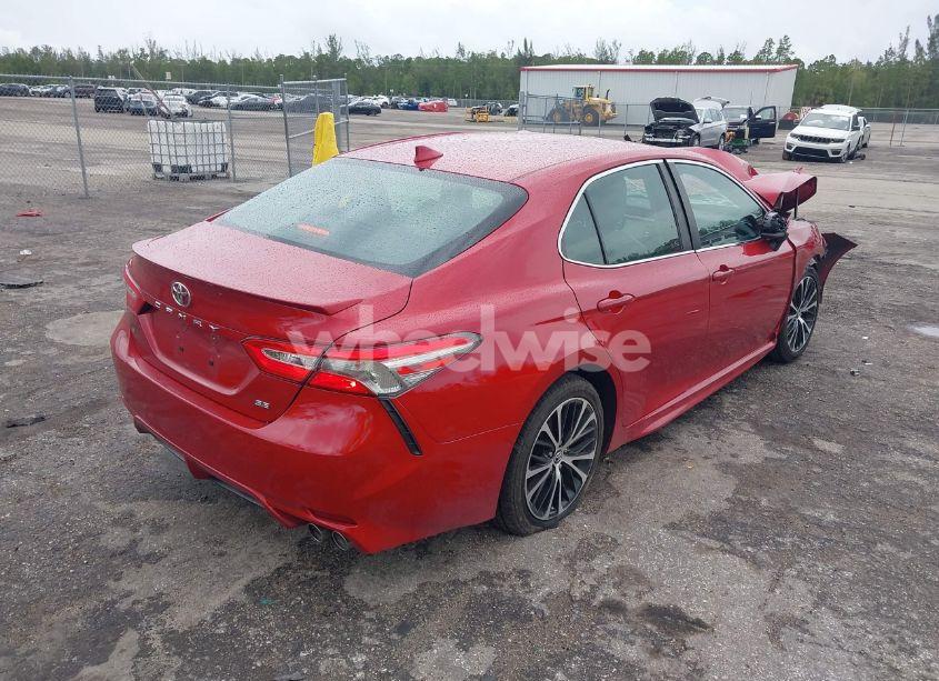 Photo 4 of 2019 Toyota Camry SE (VIN 4T1B11HK7KU257715)