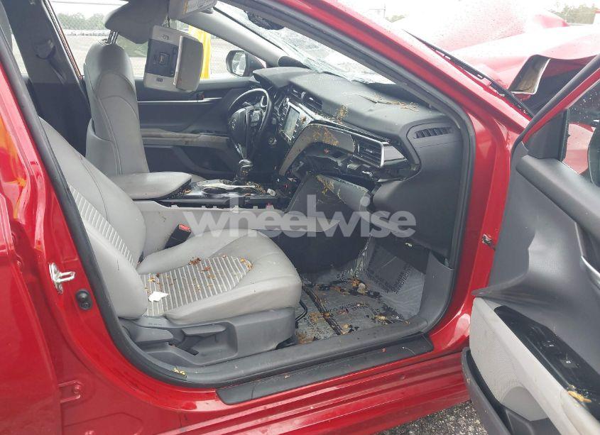 Photo 5 of 2019 Toyota Camry SE (VIN 4T1B11HK7KU257715)