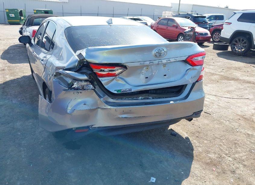 Photo 18 of 2019 Toyota Camry LE (VIN 4T1B11HK7KU266785)