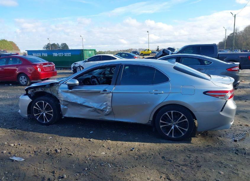 Photo 15 of 2019 Toyota Camry SE (VIN 4T1B11HK7KU299950)