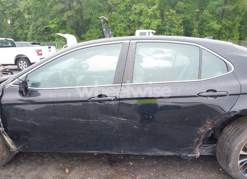 Photo 14 of 2019 Toyota Camry SE (VIN 4T1B11HK7KU681167)