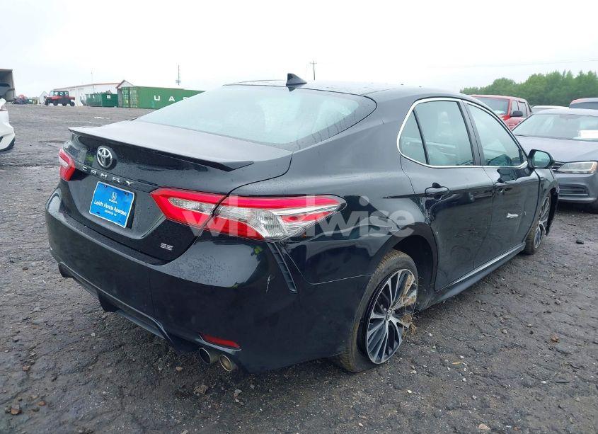 Photo 4 of 2019 Toyota Camry SE (VIN 4T1B11HK7KU681167)