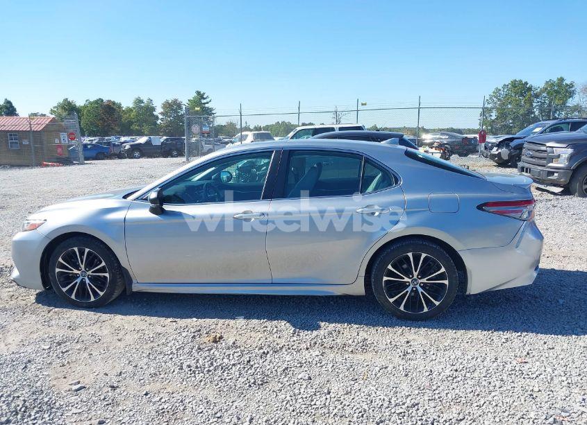 Photo 14 of 2019 Toyota Camry SE (VIN 4T1B11HK7KU682349)