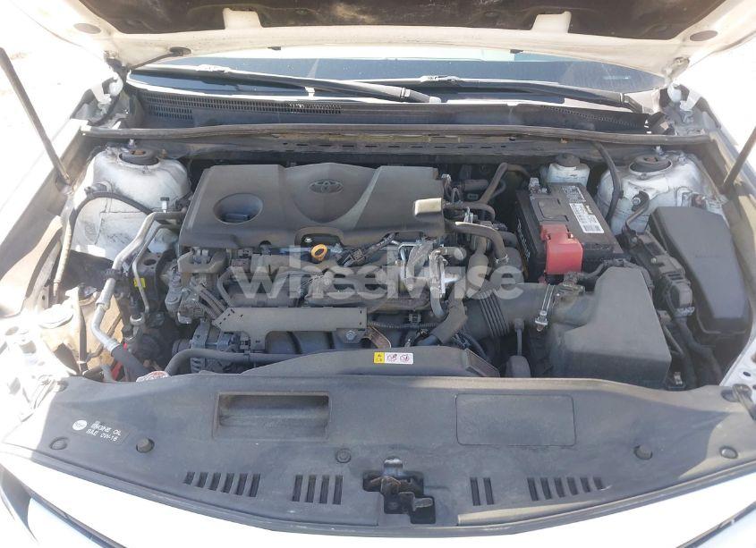 Photo 10 of 2019 Toyota Camry LE (VIN 4T1B11HK7KU689737)