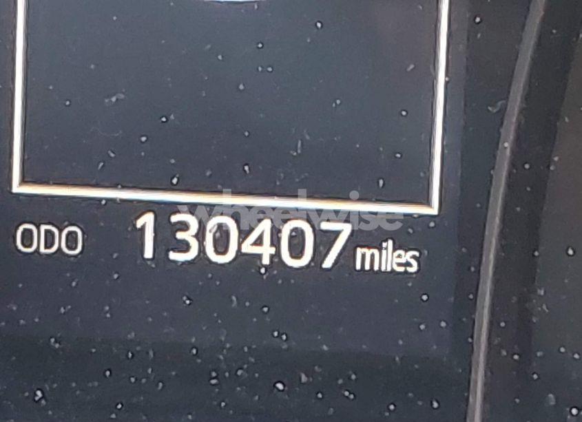 Photo 15 of 2019 Toyota Camry LE (VIN 4T1B11HK7KU689737)