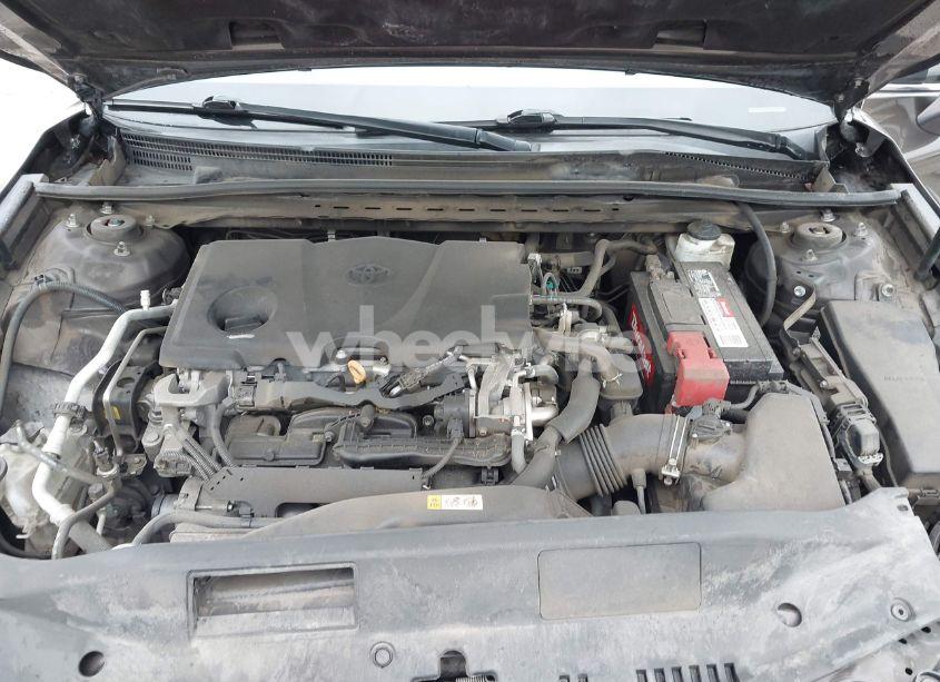 Photo 10 of 2019 Toyota Camry LE (VIN 4T1B11HK7KU702244)