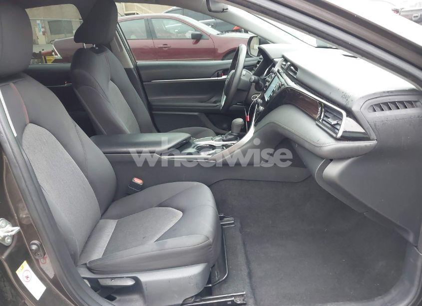 Photo 5 of 2019 Toyota Camry LE (VIN 4T1B11HK7KU702244)