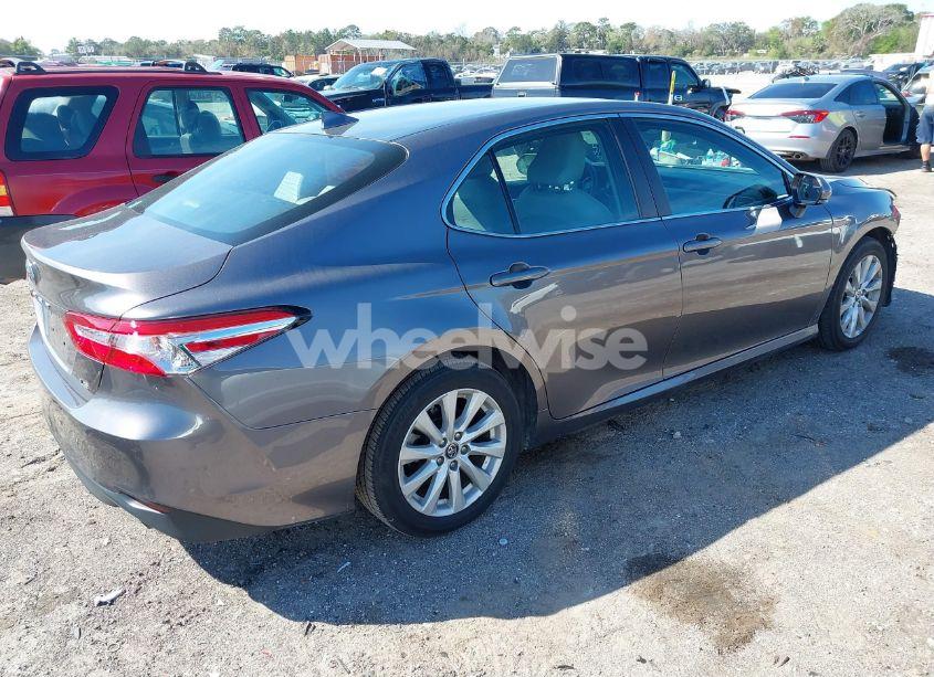 Photo 4 of 2019 Toyota Camry LE (VIN 4T1B11HK7KU716953)