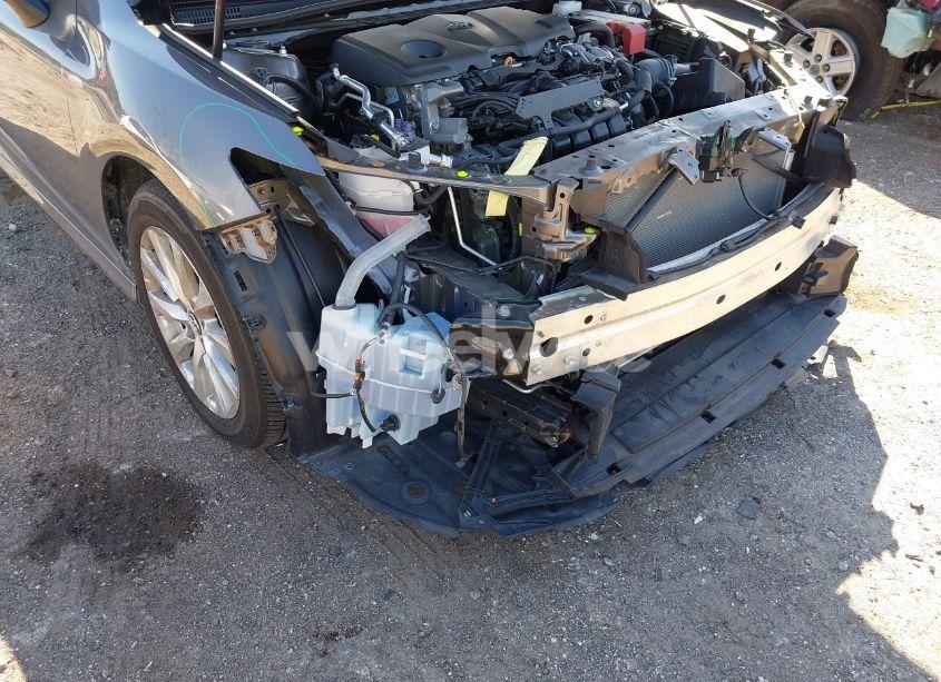 Photo 6 of 2019 Toyota Camry LE (VIN 4T1B11HK7KU716953)