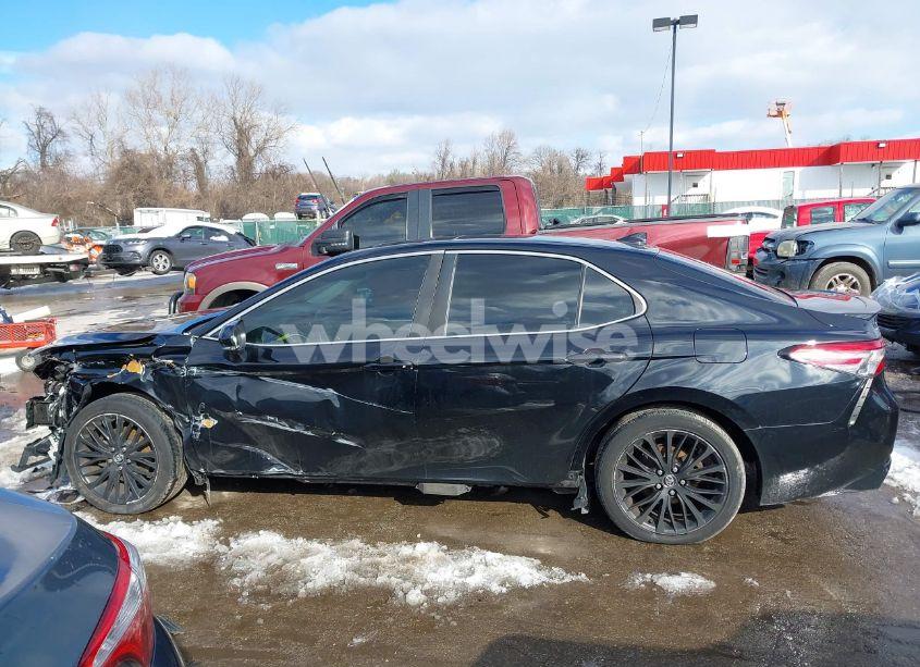 Photo 15 of 2019 Toyota Camry SE (VIN 4T1B11HK7KU718007)