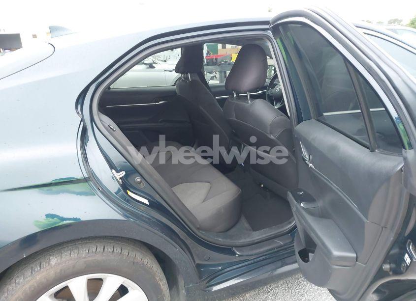 Photo 8 of 2019 Toyota Camry LE (VIN 4T1B11HK7KU722414)