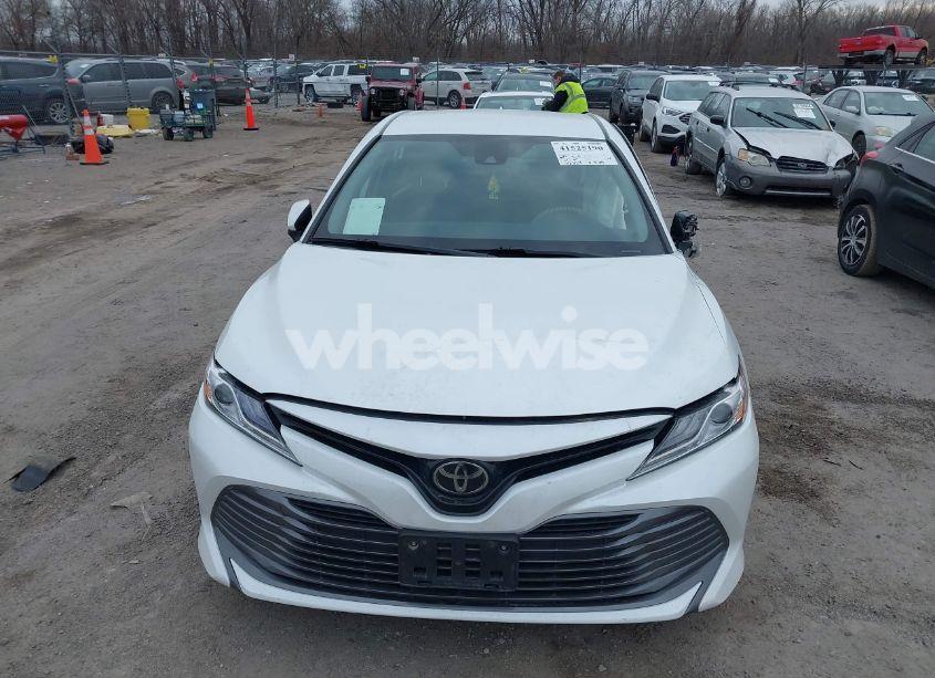 Photo 12 of 2019 Toyota Camry XLE (VIN 4T1B11HK7KU733770)