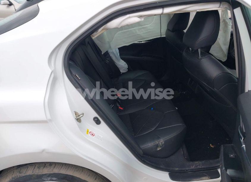 Photo 8 of 2019 Toyota Camry XLE (VIN 4T1B11HK7KU733770)