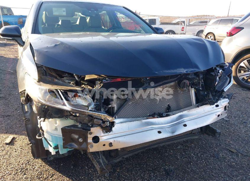 Photo 6 of 2019 Toyota Camry SE (VIN 4T1B11HK7KU736488)