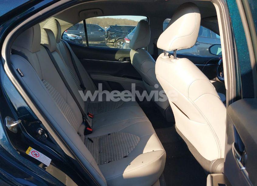 Photo 8 of 2019 Toyota Camry SE (VIN 4T1B11HK7KU736488)