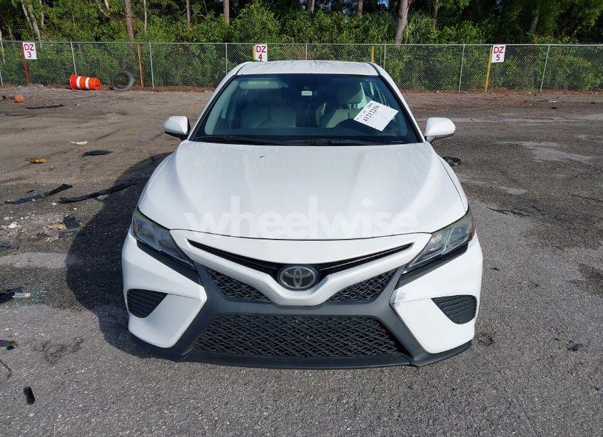 Photo 13 of 2019 Toyota Camry SE (VIN 4T1B11HK7KU754618)