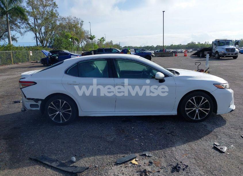 Photo 14 of 2019 Toyota Camry SE (VIN 4T1B11HK7KU754618)