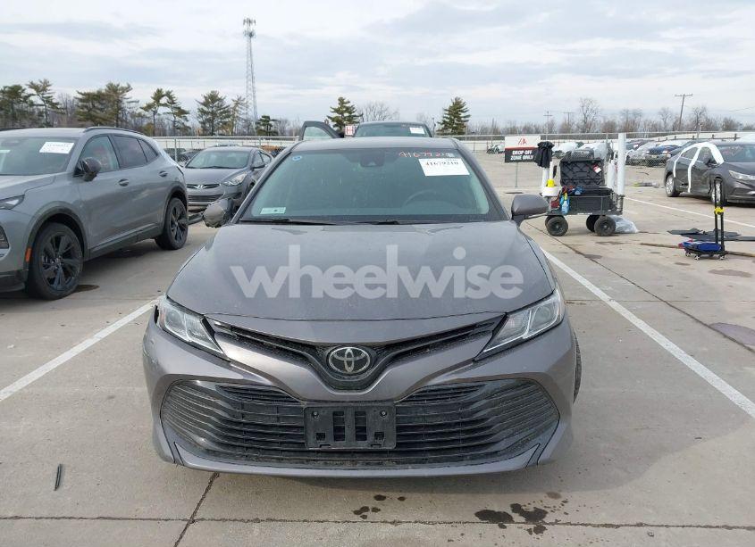 Photo 13 of 2019 Toyota Camry LE (VIN 4T1B11HK7KU759723)