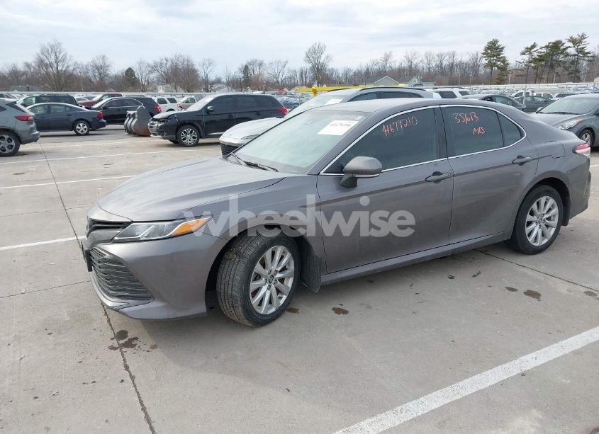 Photo 2 of 2019 Toyota Camry LE (VIN 4T1B11HK7KU759723)