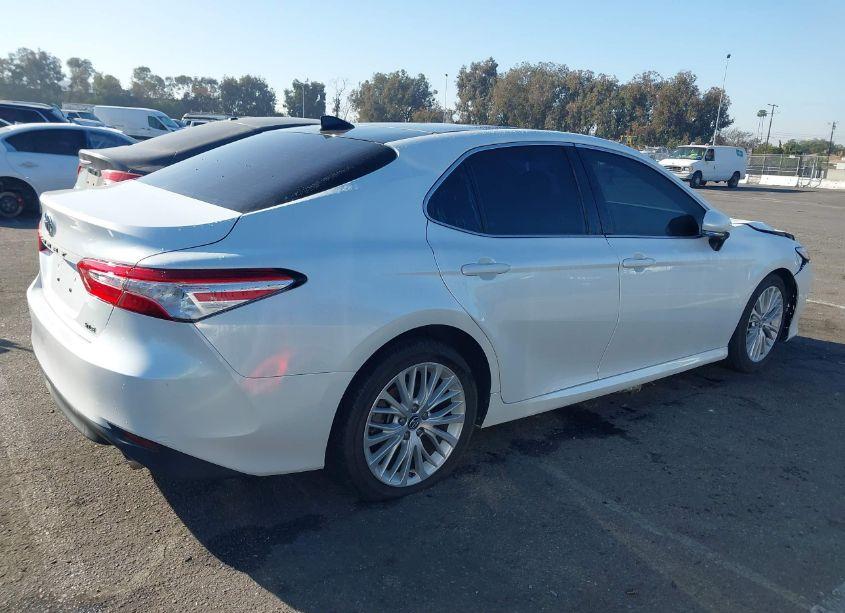 Photo 13 of 2019 Toyota Camry XLE (VIN 4T1B11HK7KU789014)